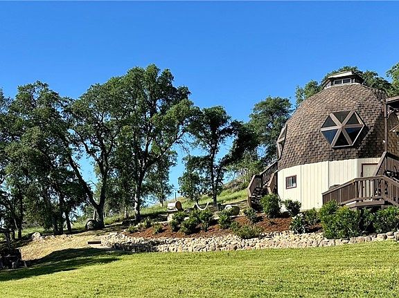 5th image of 2877 Trower Rd