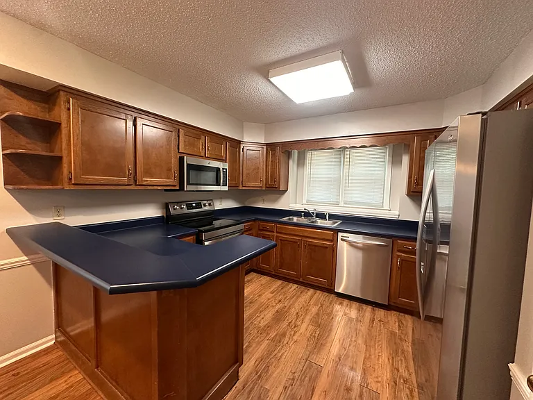 509 Carrsbrook Rd SE — Photo 5