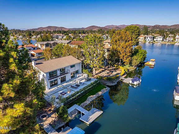 3rd image of 3834 Mainsail Cir