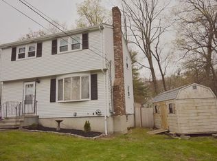 6 Arch Rd, Holbrook, MA 02343