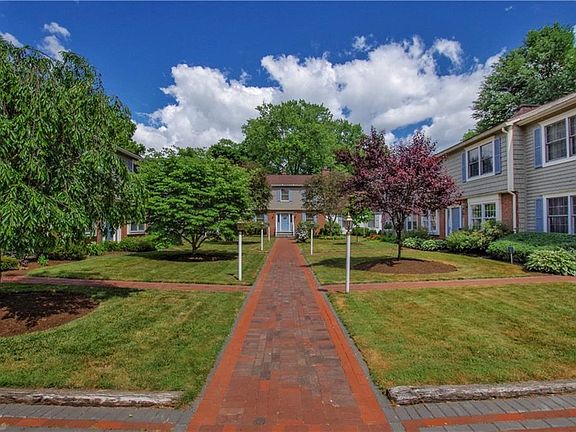 2nd image of 8 Packard Garden Ct #8