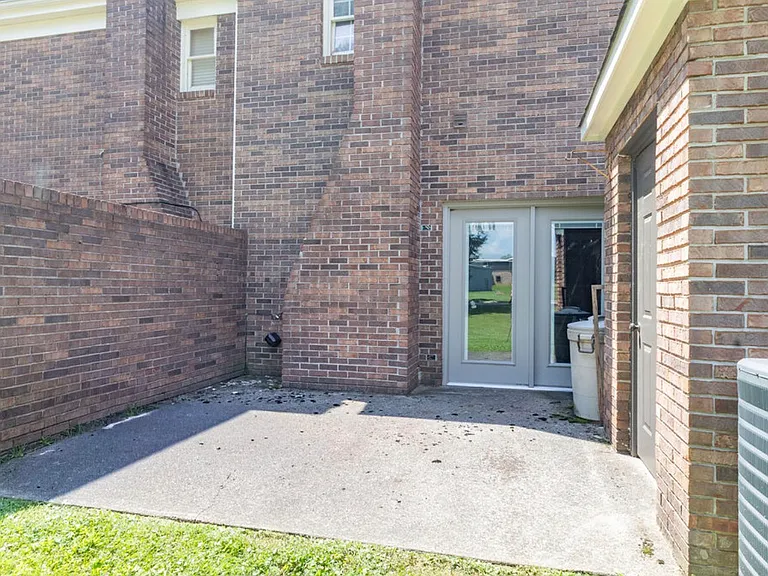 128 Durwood Rd #E — Photo 8