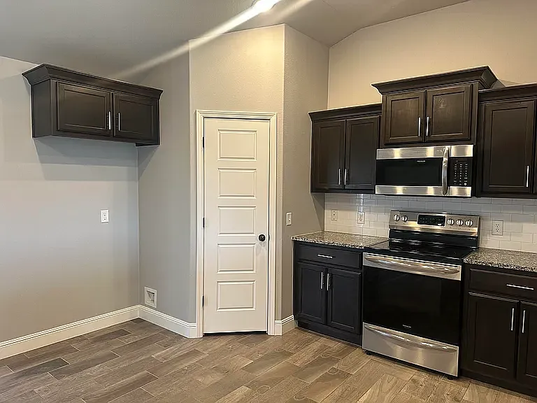 3 bed, 1467 sqft, $1,750 — Photo 4