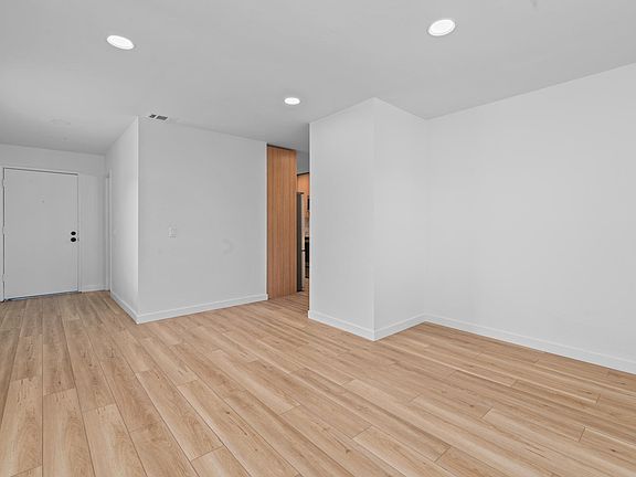 5th image of 3960 Idaho St APT 9