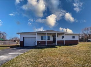 672 E Cutshall Rd, Austin, IN 47102