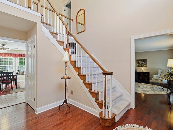 5th image of 1202 Ambridge Rd