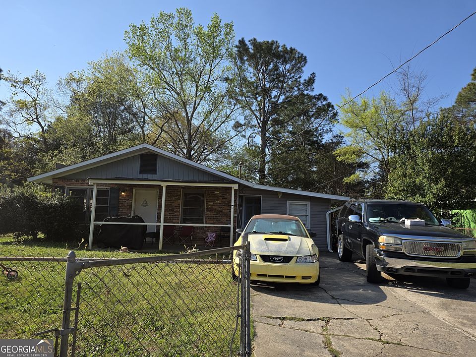 1st image of 105 Varee Dr