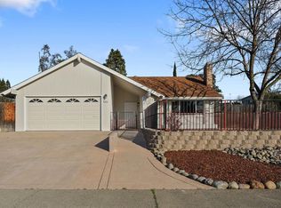 5916 Merlindale Dr, Citrus Heights, CA 95610