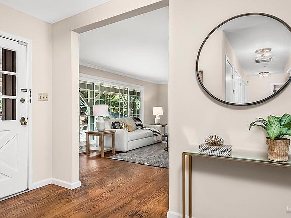 5th image of 7 Balboa Avenue