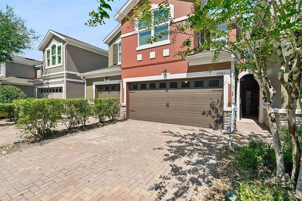 3 bed, 2.5 bath, 1603 sqft, $2,350 — Photo 3