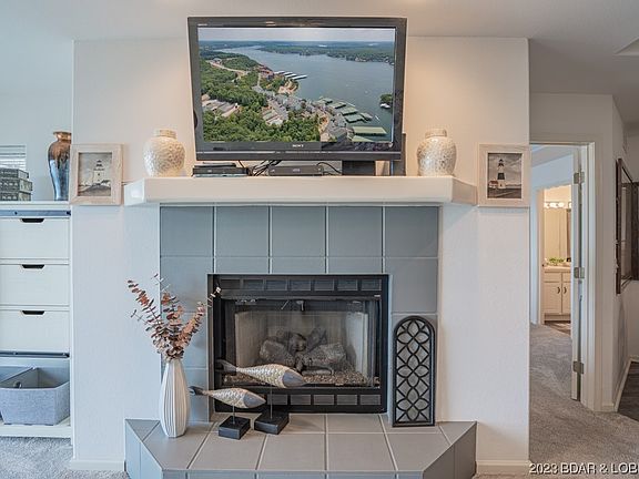 2nd image of 116 Emerald Bay Dr #2B