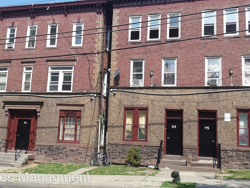2nd image of 41 Prospect St APT 8