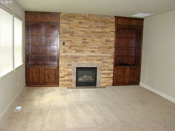 5th image of 17401 NE 36th St