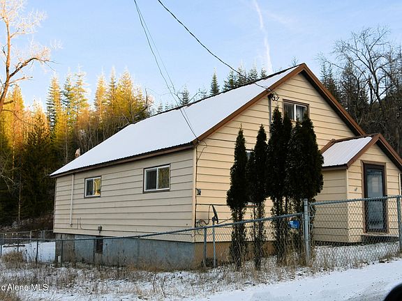 4th image of 827 & 835 Lower Page Rd