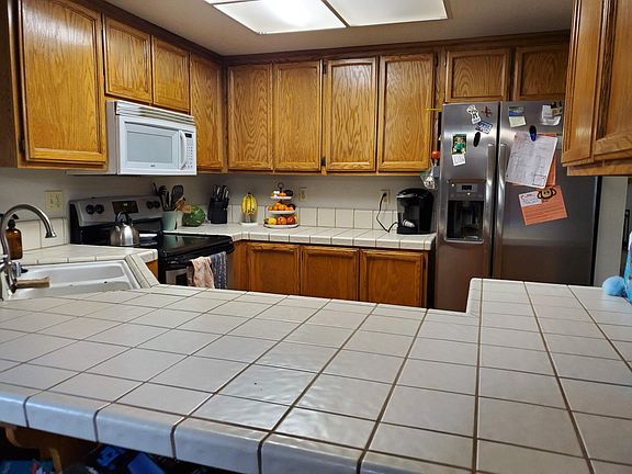 3rd image of 534 Oakborough Ave