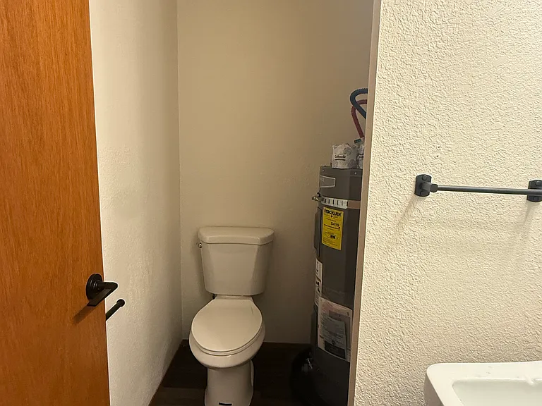 1002 Ash St #1006 — Photo 6