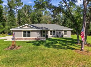 9535 N Aquarius Dr, Citrus Springs, FL 34434