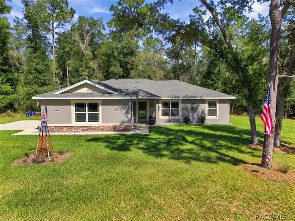 9535 N Aquarius Dr, Citrus Springs, FL 34434
