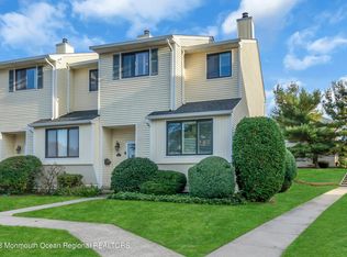 456 Clubhouse Dr, Middletown, NJ 07748