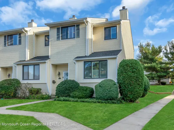 456 Clubhouse Drive, Middletown, NJ 07748