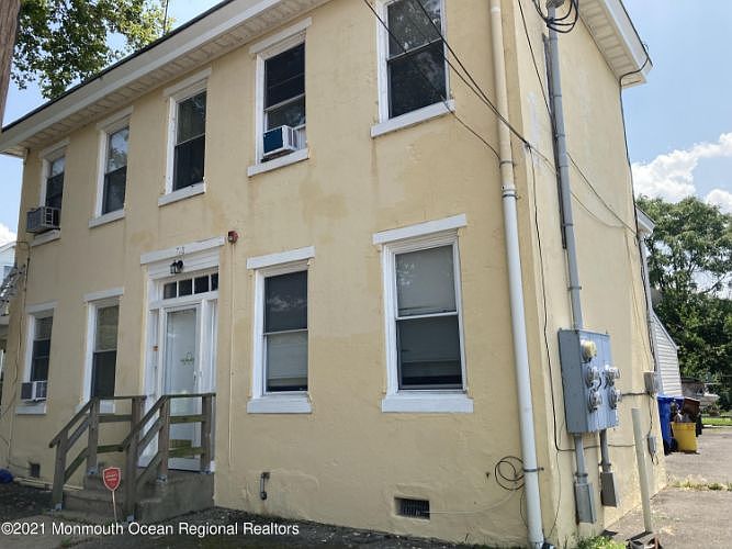 2nd image of 716 W Front St