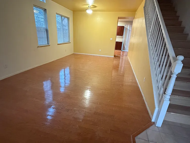 1220 King Loop — Photo 3