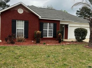 136 Castle Pines Dr, Bonaire, GA 31005