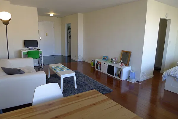 Rented by Corcoran | media 16