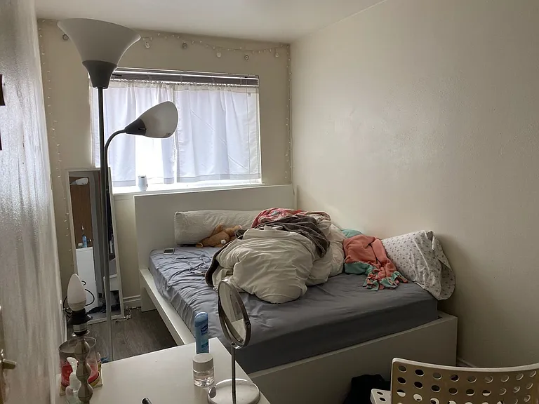 Adams Court Apartments — Photo 93