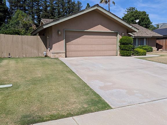 2nd image of 8817 Sierra Oak Dr