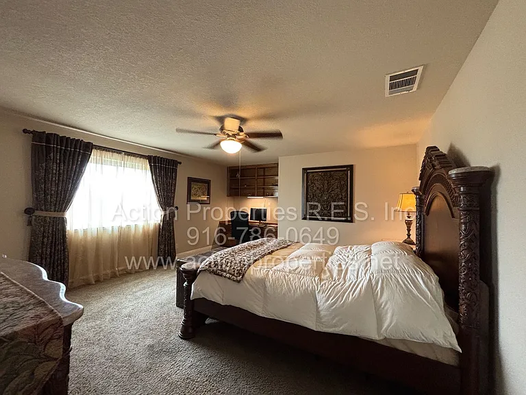 4726 Abbey Hl — Photo 18
