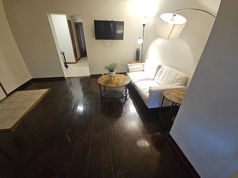 218 Alexander Ave #APART1 — Photo 2