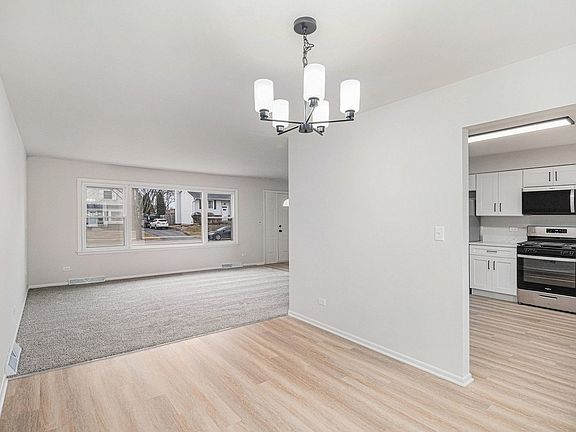 4th image of 334 Stillwell Dr