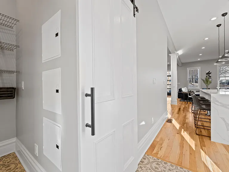 1027 Vinial St — Photo 13