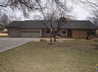 420 SW Yorkshire Rd, Topeka, KS 66606