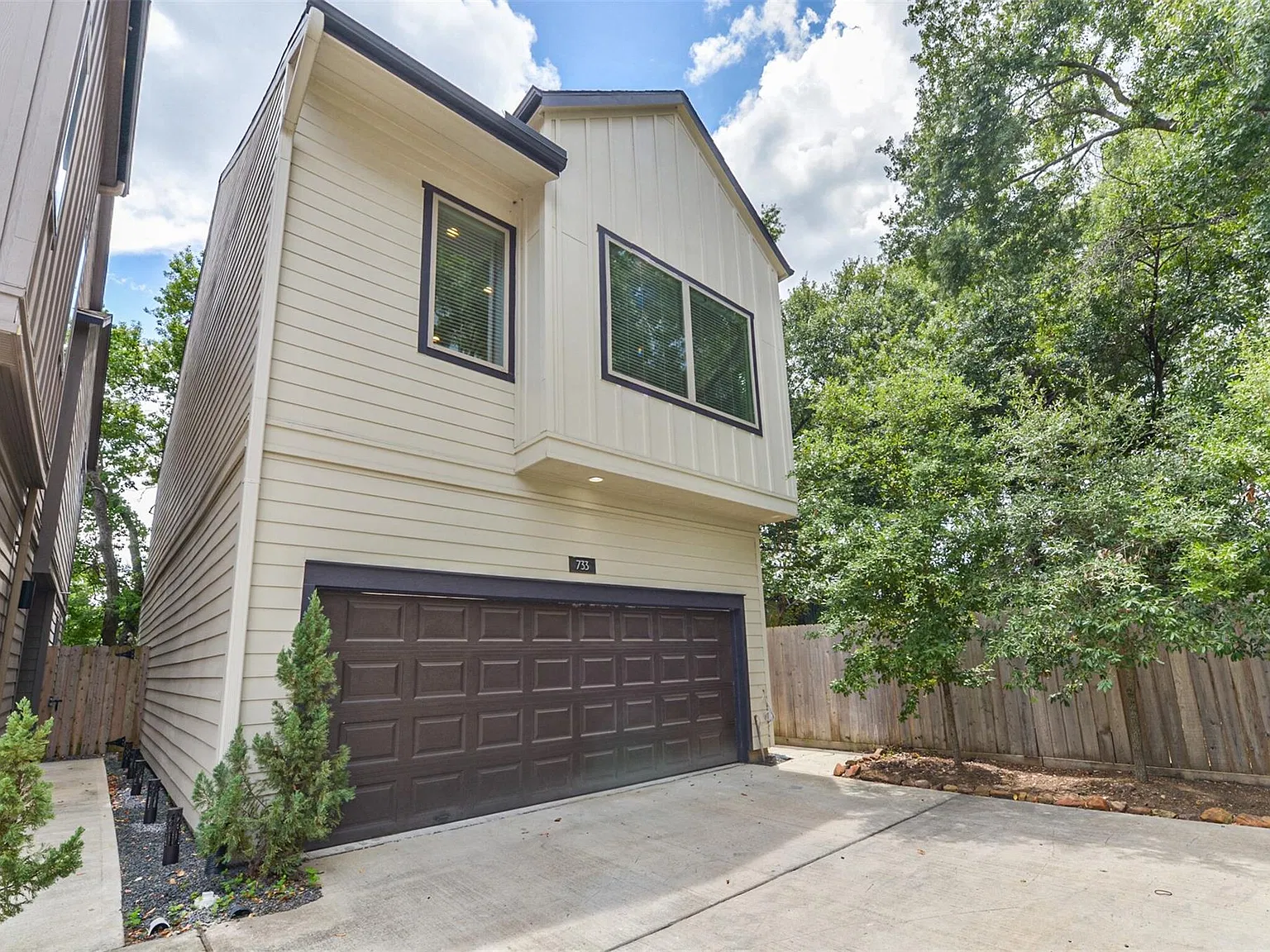 3 bed, 2.5 bath, 1372 sqft, $2,250 — Photo 2
