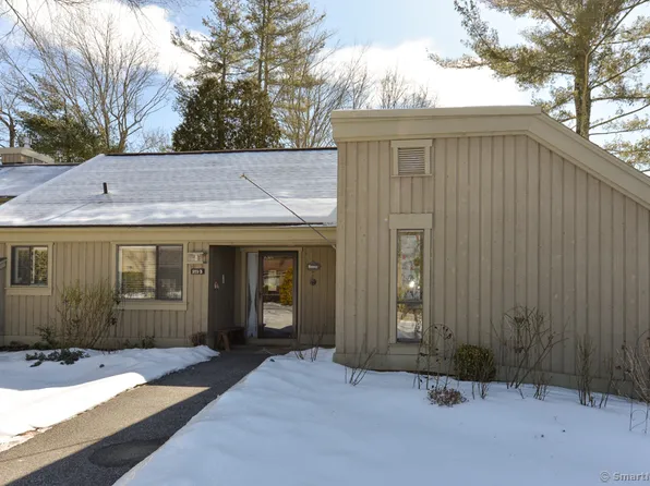 989B Heritage Village, Southbury, CT 06488