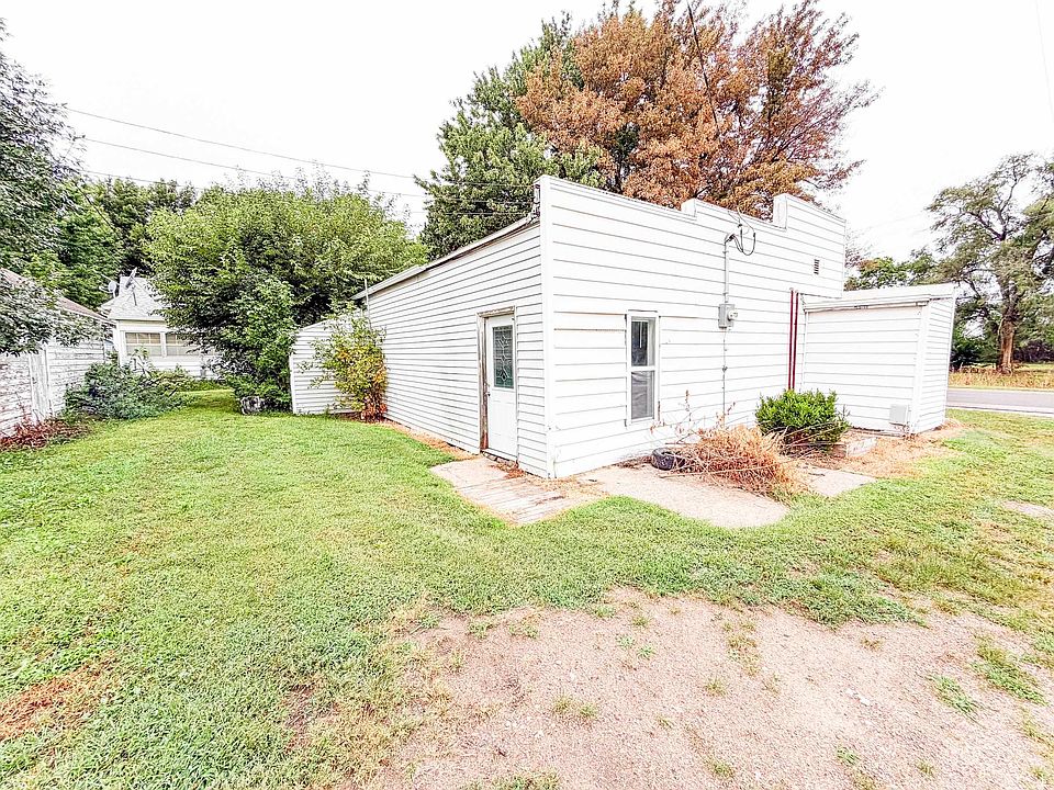 19th image of 602 Ripley St