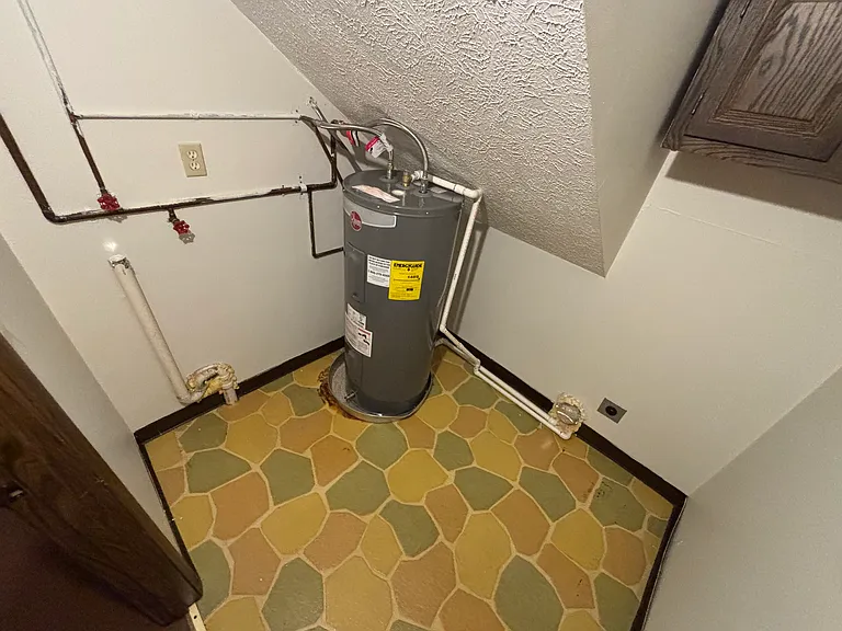 159 Tompkins Dr — Photo 15