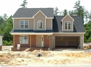 206 Santa Fe Cir, Thomasville, NC 27360