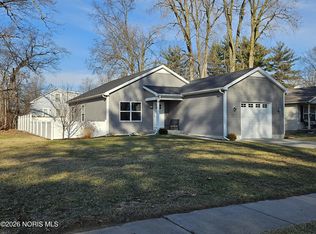6944 Springfield Dr, Holland, OH