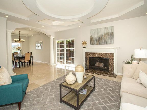 4th image of 813 Grenada Ln