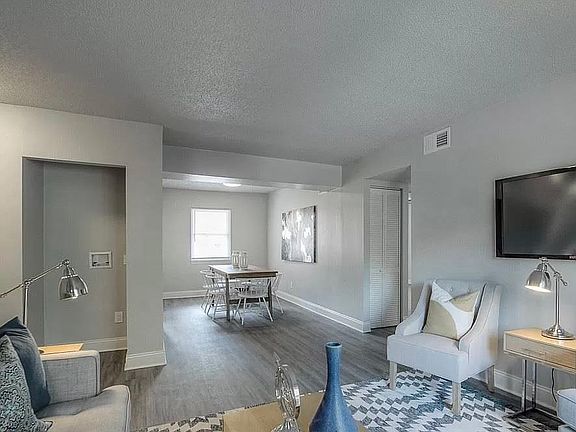 4th image of 423 Maple Blvd #06d415eb1