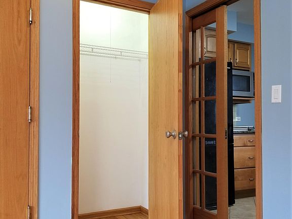 2nd image of 4800 Grove St #1E