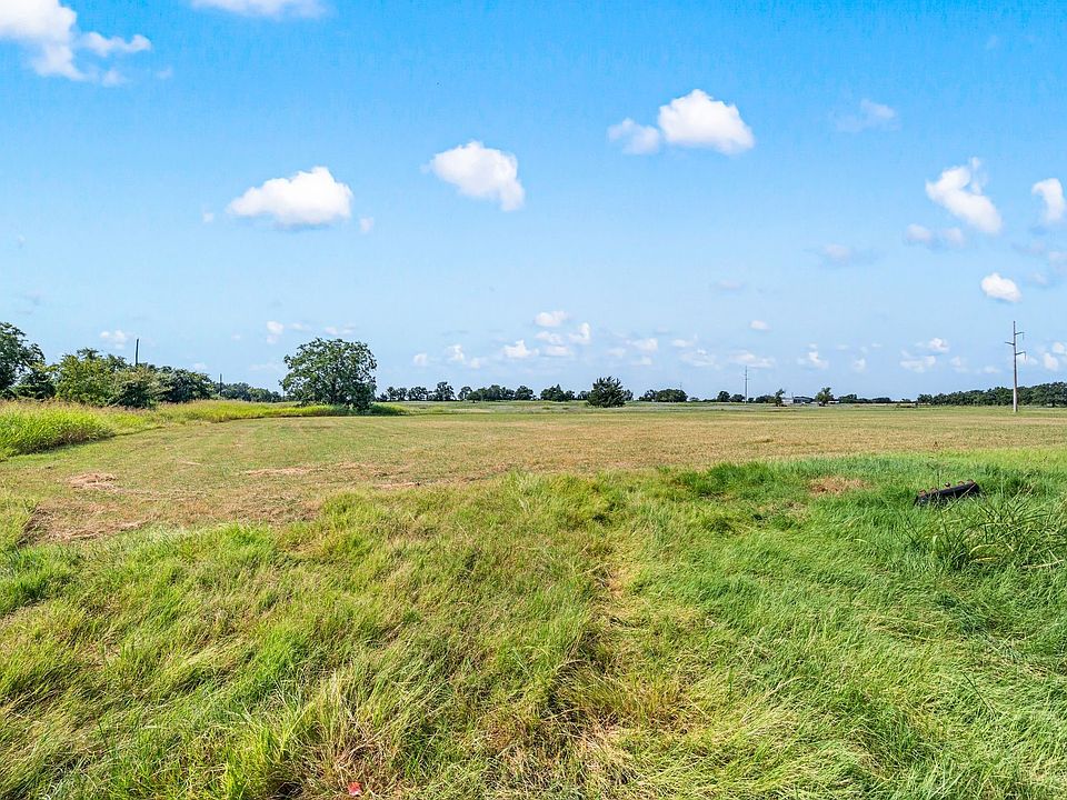 1st image of 836 County Road 1895