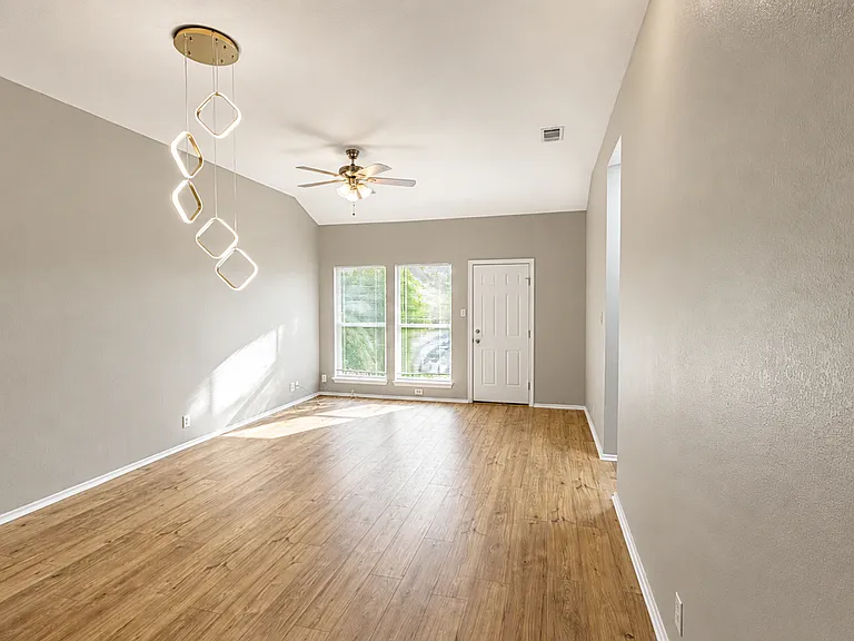 1217 Armadillo Rd #B — Photo 8