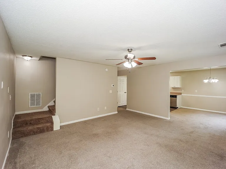 2615 Thunder Basin Way — Photo 5