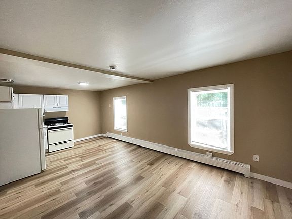2nd image of 98 Main St #5