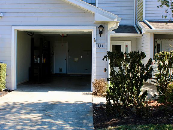 3rd image of 331 Orange Blossom Dr