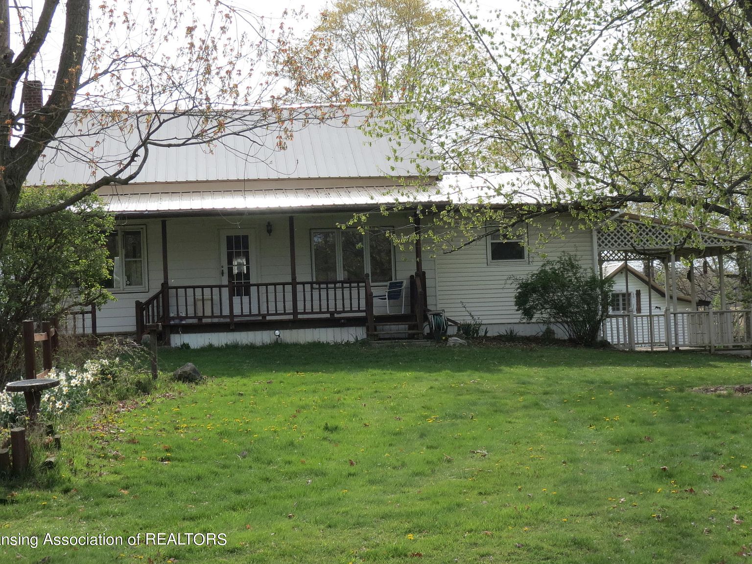 6734 N Maple River Rd, Elsie, MI 48831 Zillow